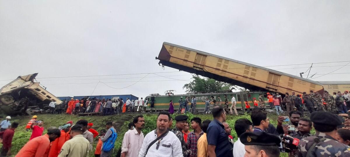 Hindistan, 9Kişinin Öldüğü, Onlarca Kişinin Yaralandığı Tren Çarpışmasını Araştıracak
