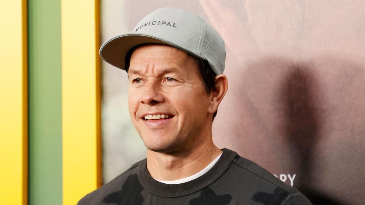 Hollywood Yıldızı Mark Wahlberg, Gerilim Filmi "Uçuş Riski" nde Karanlık Bir Rol Üstlendi