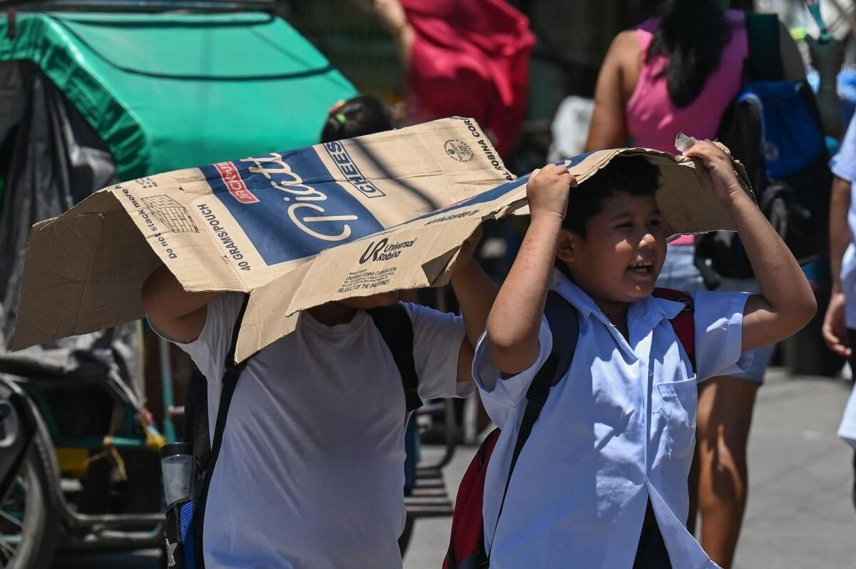 Cehennem veya Yüksek Su: Filipinli Okullar Aşırı İklim Koşullarından Etkilendi