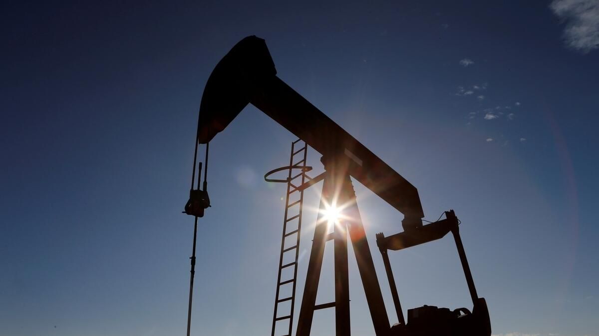 Petrol Fiyatları, Yaz Yakıt Talebinin Artması Umuduyla %2 ila Bir Haftanın En Yüksek Seviyesine Yükseldi