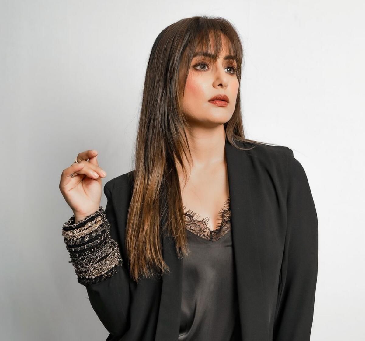 Popüler Hintli Aktör Hina Khan'a Meme Kanseri Teşhisi Kondu