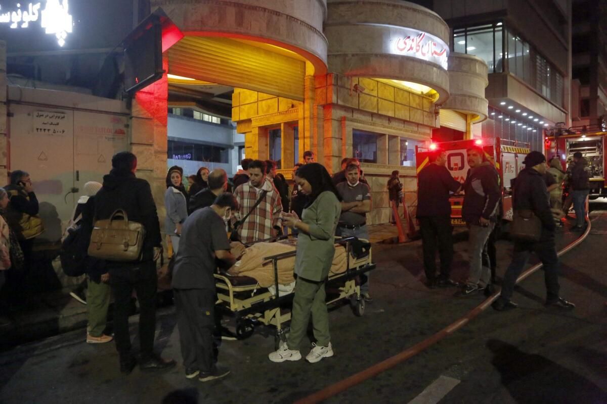 İran'ın Kuzeyindeki Hastanede Çıkan Yangında Dokuz Hasta Hayatını Kaybetti