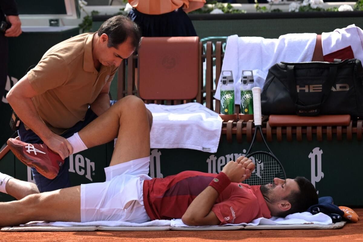 Djokovic, Wimbledon'a Hazır Olmak için Zamana Karşı Yarışıyor