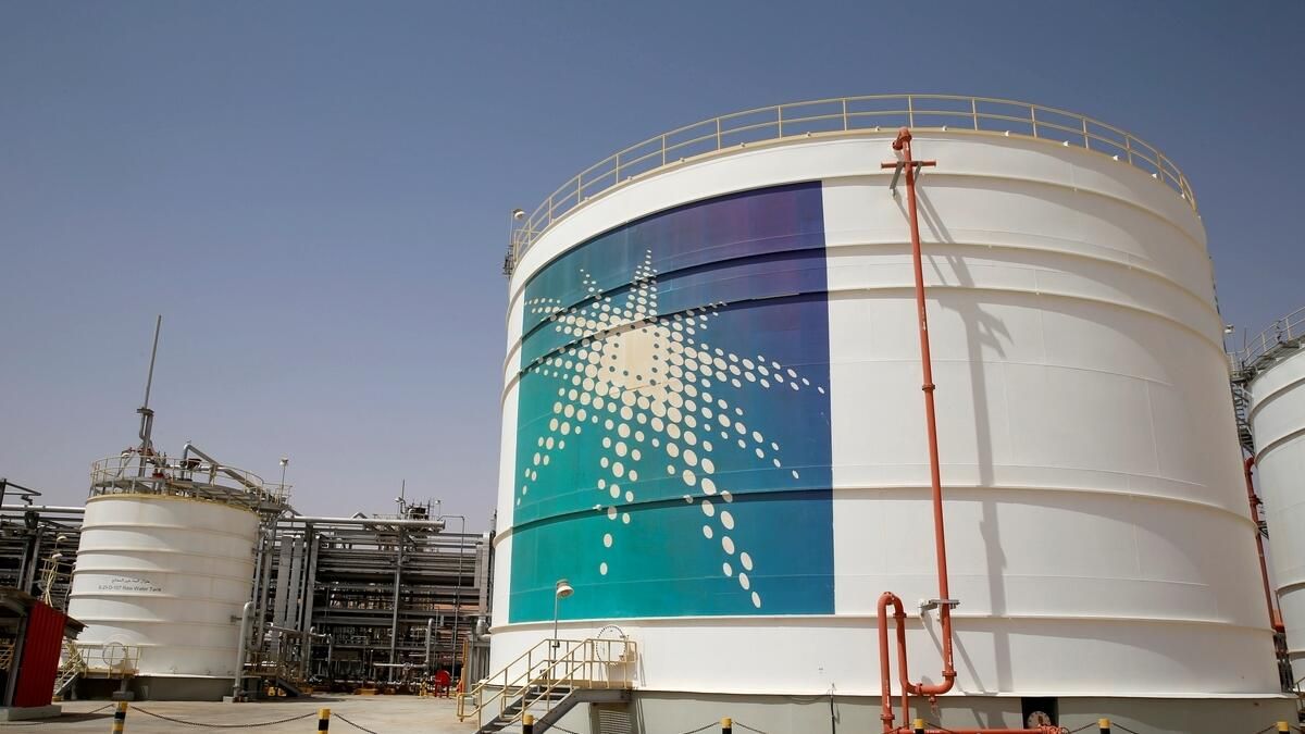 Suudi Arabistan 13,1 Milyar Dolarlık Aramco Satışı için Emir Alacak