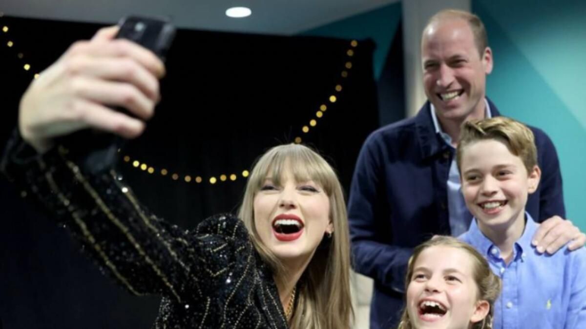 Taylor Swift, 'Muhteşem' Londra Konserinde Prens William ile Poz Veriyor