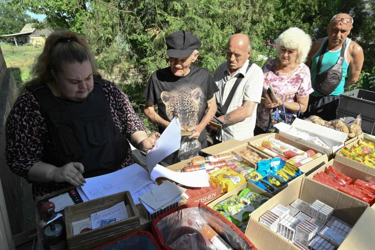 Ukraynalı Postacı, Perişan Doğu'da Umut Vermek için Her Şeyi Riske Atıyor