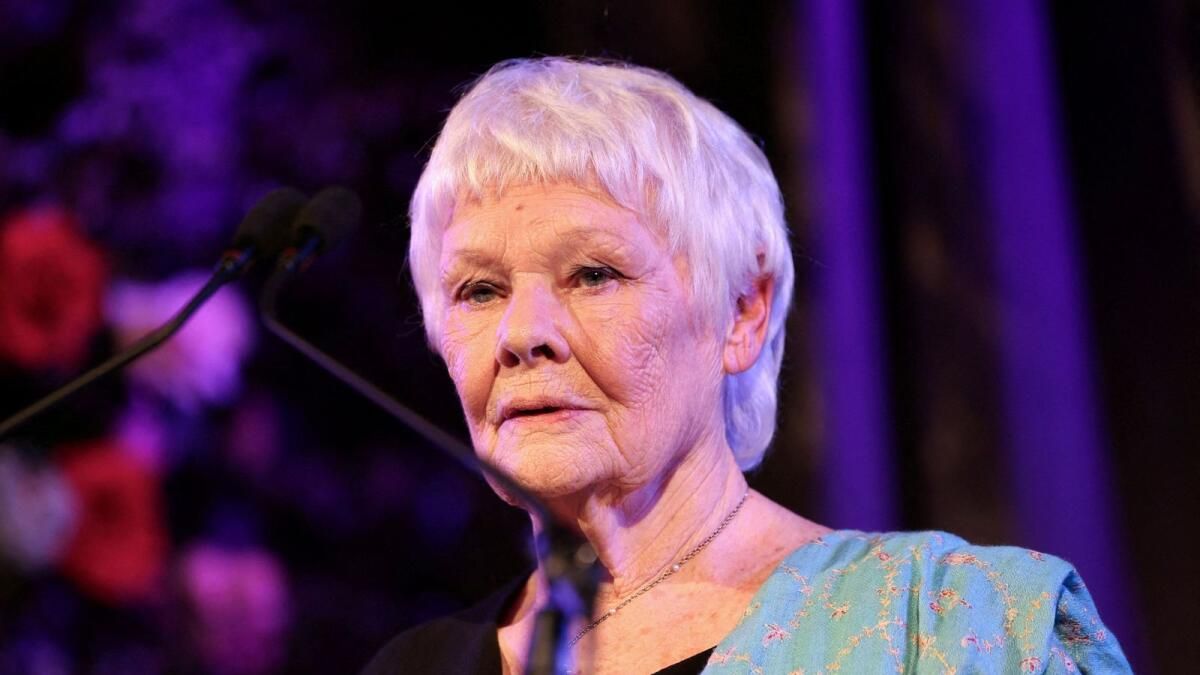 İngiltere'nin Garrick Kulübü'nün ilk Kadın Üyeleri Arasında Judi Dench: Rapor