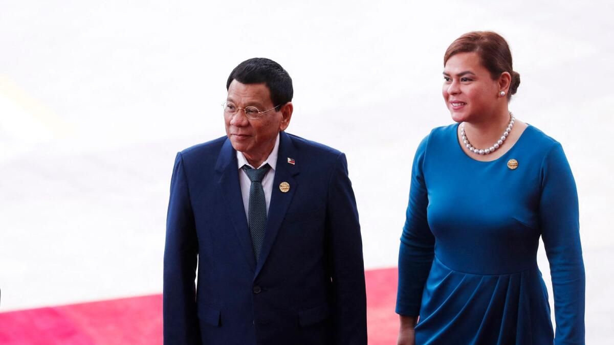 Filipinler Eski Cumhurbaşkanı Duterte'nin Senato Seçim Teklifi Eski Müttefiki Marcos için Tehdit Oluşturuyor