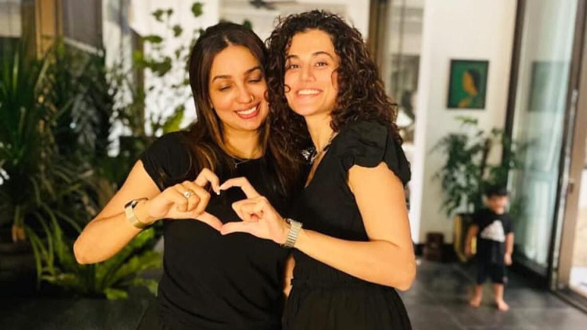 Taapsee Pannu, 'Haseen Dilruba'nın 3. Yılını Kanika Dhillon ile Kutluyor
