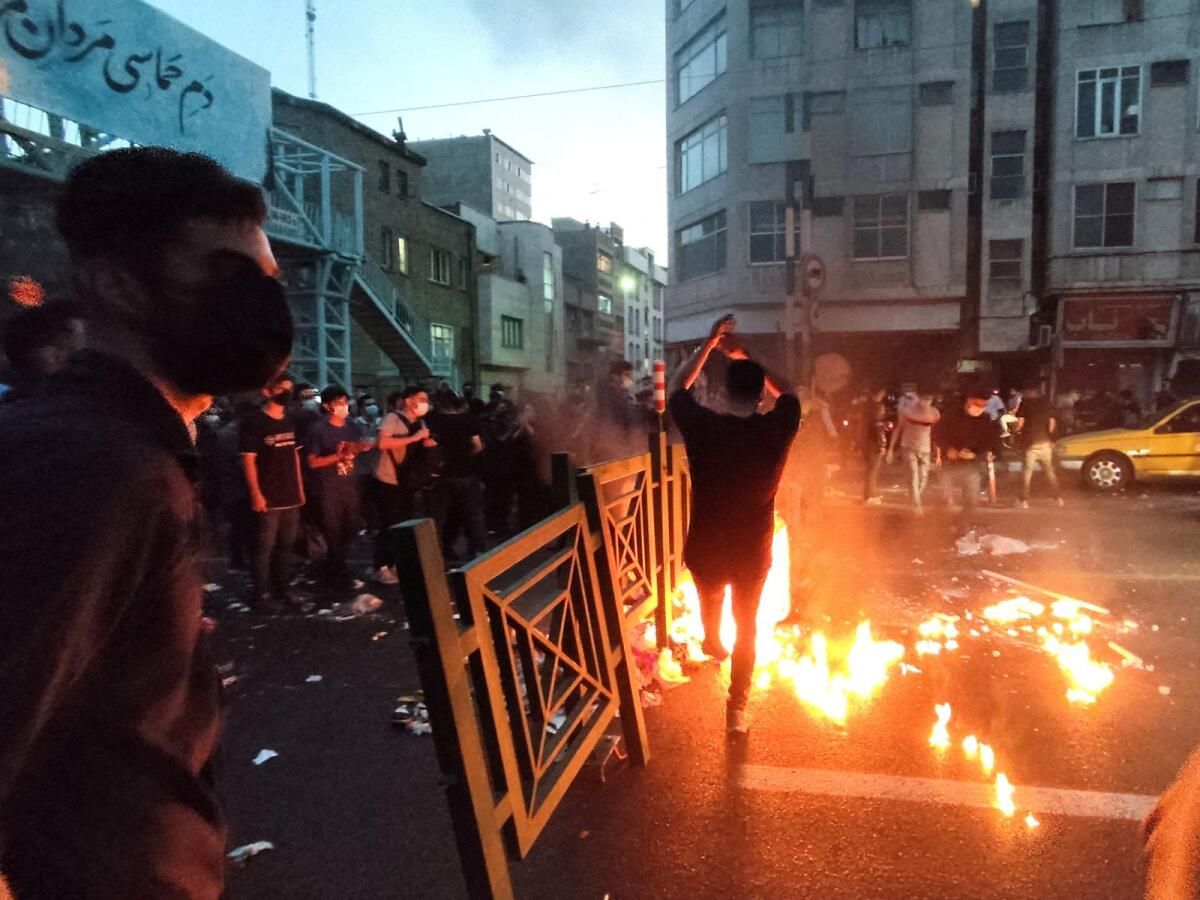 İran, 2022 Protestoları Sırasında Polisi Öldürdüğü İçin Adamı İdam Etti