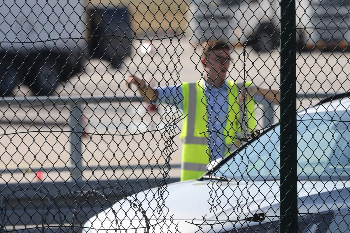 İklim Aktivistleri Sahayı İhlal Ettikten Sonra Alman Havaalanı Uçuşları Durdurdu
