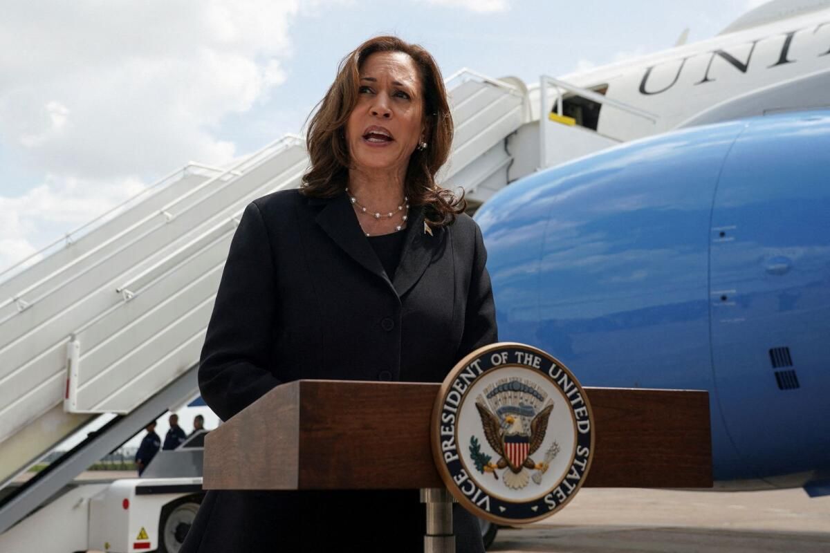 Harris, Başkan Yardımcısı Seçimi için Evinde Walz, Kelly, Shapiro ile Röportaj Yapıyor