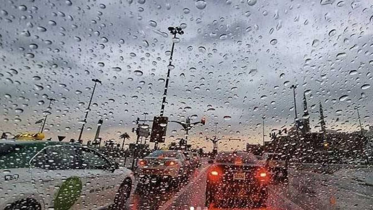 BAE Hava Durumu: Gök Gürültüsü, Yağış için Turuncu Alarm Verildi