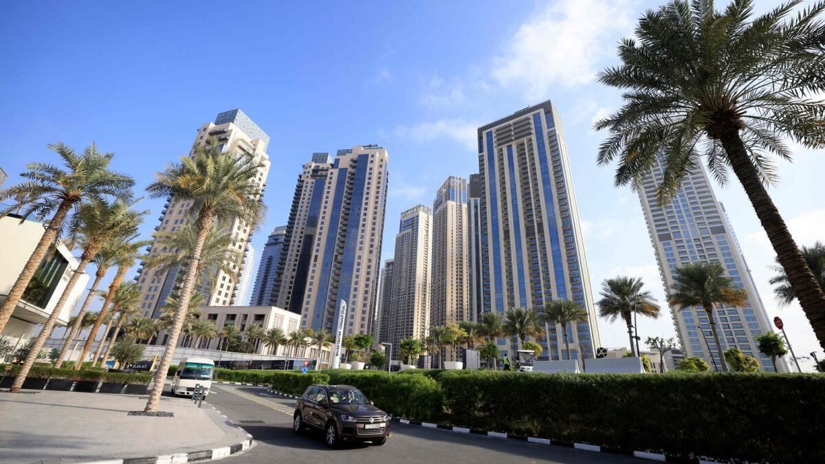 Dubai: Bazı Binaların Kiracıları Asansörlerin Uzun Bekleme Sürelerinden Şikayet Ediyor