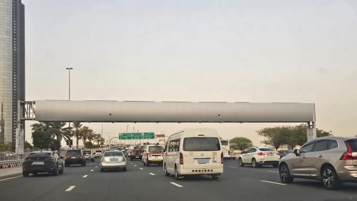 Dubai: Yeni Salik Geçiş Kapısı Açıklandı mı? Sürücüler Al Khail Yolu'ndaki Değişiklikleri Fark Etti