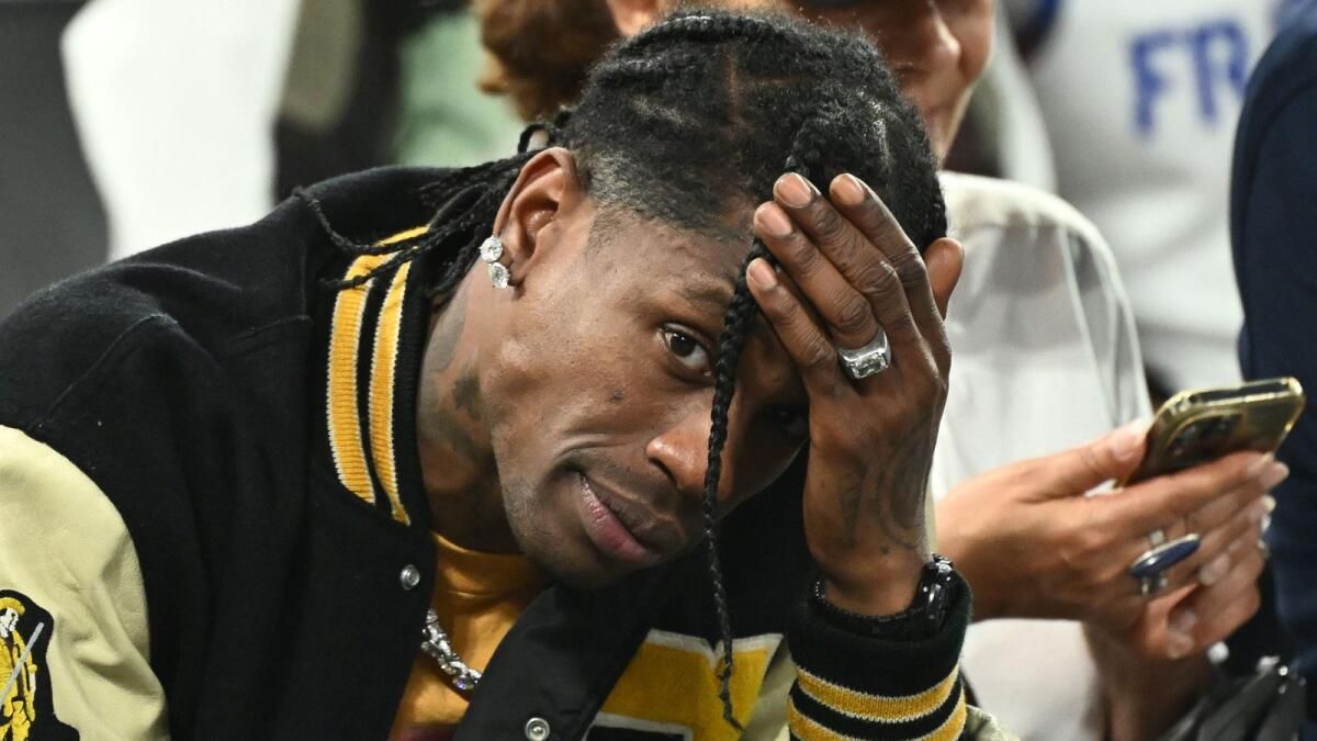 Amerikalı Rapçi Travis Scott Kavgadan Sonra Paris'te Tutuklandı