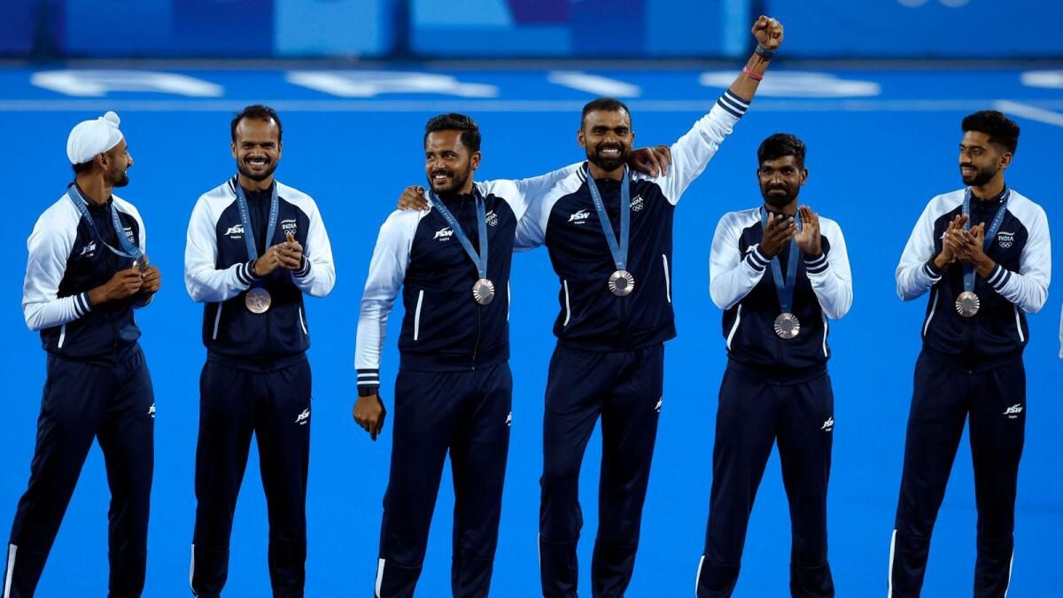 Hindistan Hokey Takımı Oyuncuları Efsanevi Binbaşı Dhyan Chand'a Saygı Duyuyor