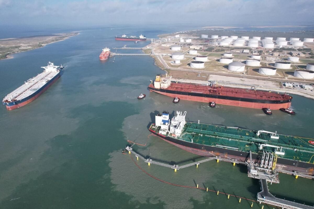 Opec Dışı Arz Artışı 2025'te Piyasa Fazlasına Yol Açabilir