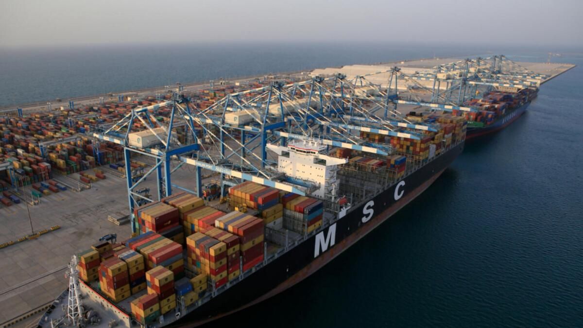 Abu Dabi: Deniz Limanlarındaki Konteynerleri ve Kamyonları Taramak için 5 Cihaz Kuruldu