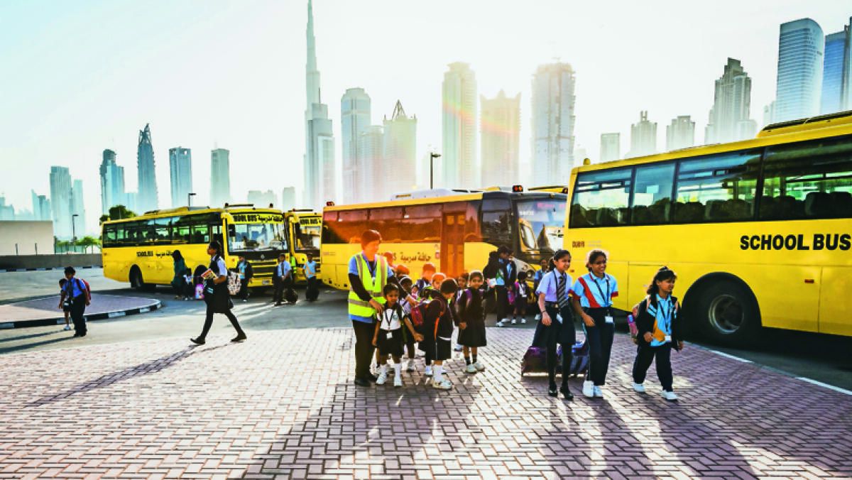 Dubai'nin Rta'sı, Okul Otobüsü Operatörlerini Öğrenci Güvenliği Gereksinimlerine Uymaya Çağırıyor