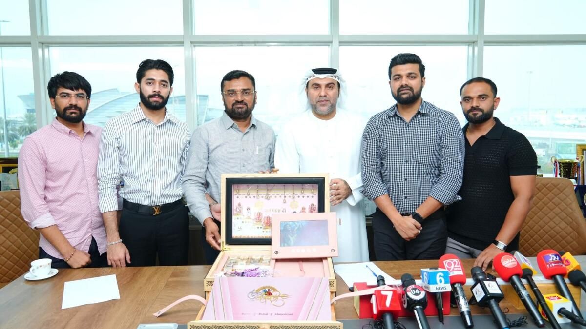 Dr. Bu Abdullah <Em>Suvarn Navratri'nin Dubai'deki </Em> Büyük Çıkışını Destekliyor