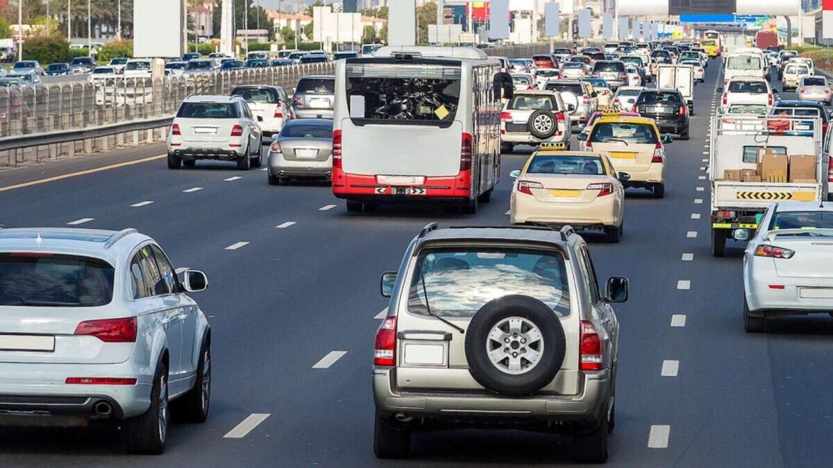 Dubai: İkonik Kavşaktaki İnşaat Çalışmaları Nedeniyle Trafik Sıkışıklığı, 3 Saatten Fazla Gecikme