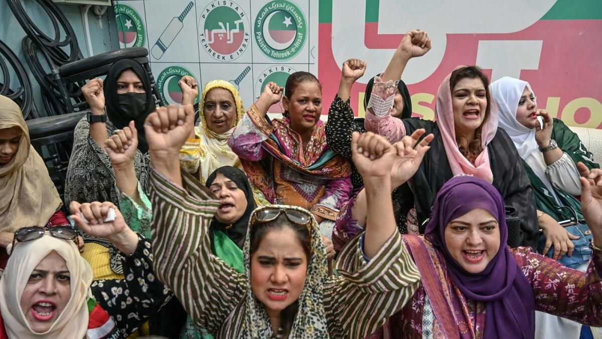 Pakistan Tehreek-E-Insaf, Ayrılmış Koltuk Kararının Uygulanması için Sc'ye Yaklaştı