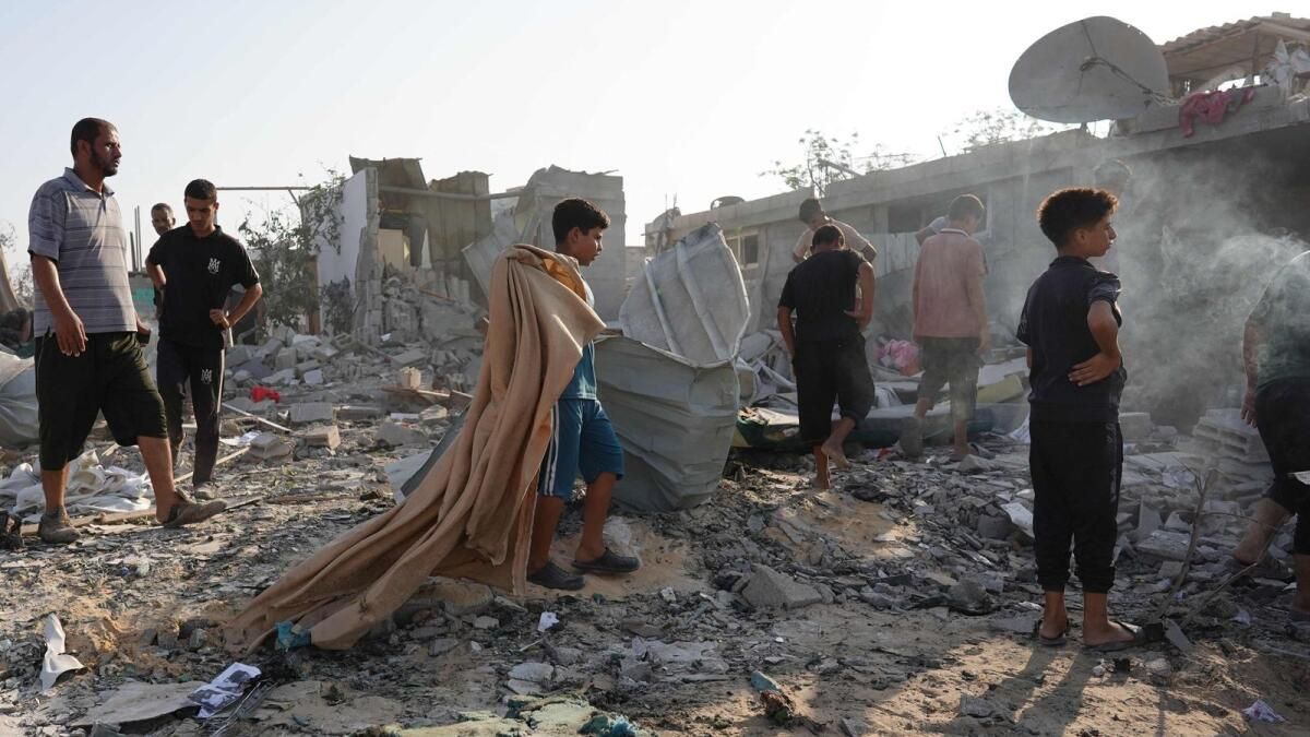 İsrail Gazze'de Hamas'la Savaşıyor, Yerinden Edilmiş Aileler için Alan Daralıyor