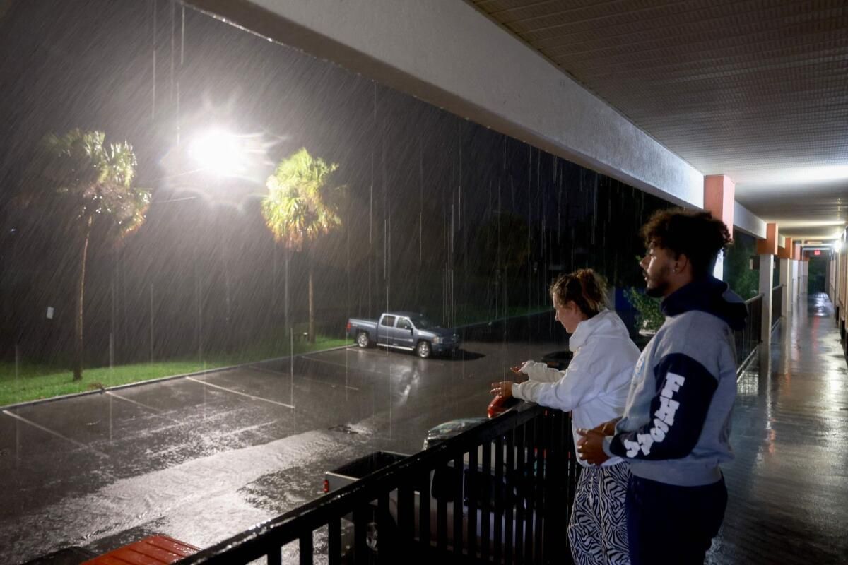 Debby Kasırgası Florida'nın Körfez Kıyısına İndi