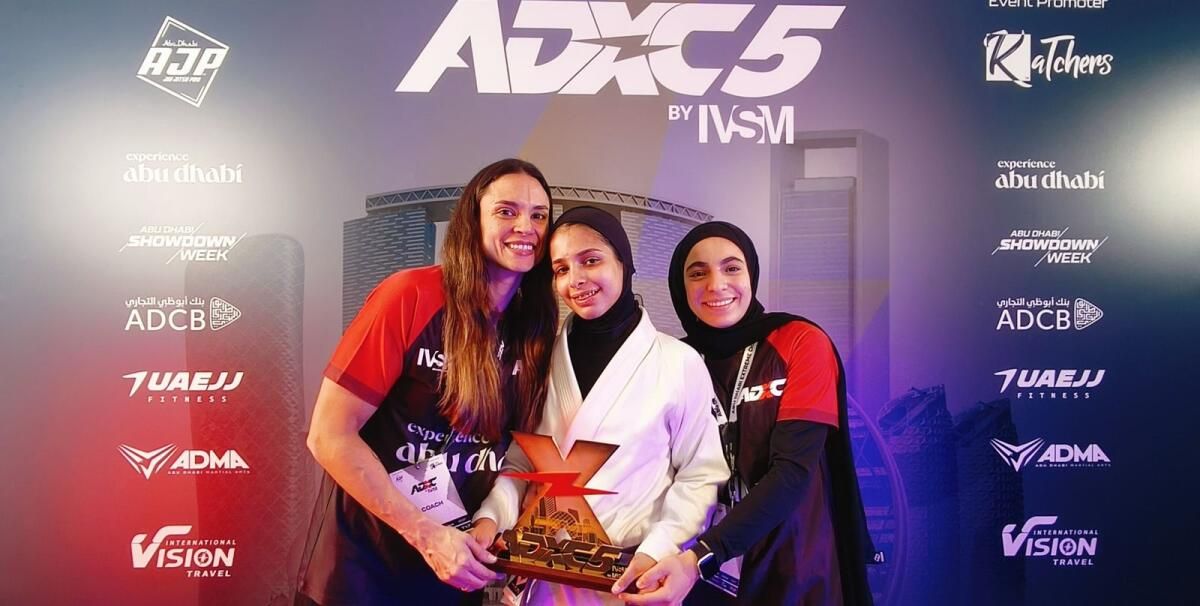 Daha Fazlası için Hazırım: Emirlik Kızı, ilk Çelik Kafes Jiu-Jitsu Dövüşünü kazanmak için Rus Savaşçıyı Yendi
