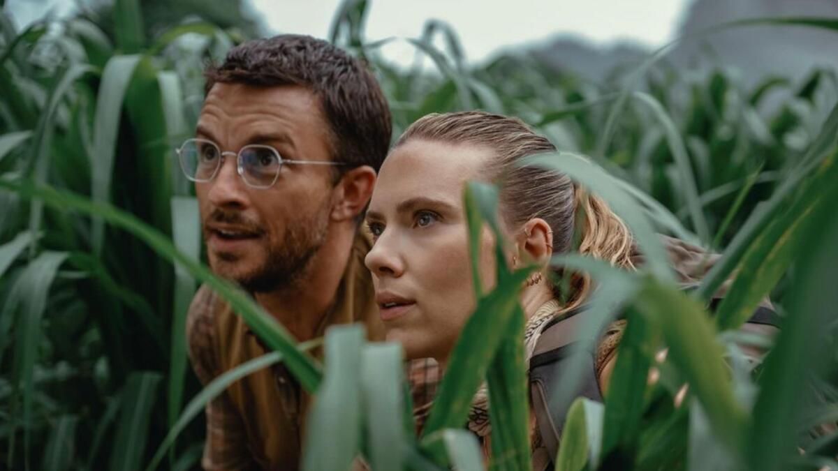 İlk Bakış: 'Jurassic World Rebirth', Scarlett Johansson ve Jonathan Bailey'i Dinozor Avına Çıkarıyor