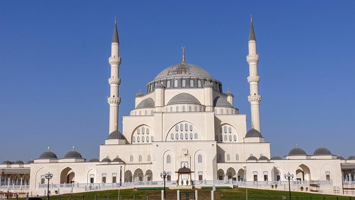 BAE: Bir Cami inşa etmeye yardım etmek ister misiniz? Bağış Nasıl Yapılır