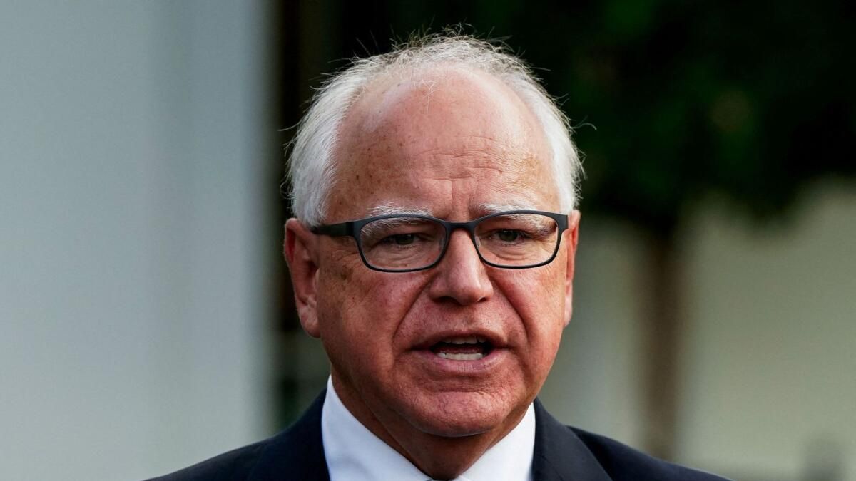 Kamala Harris, Minnesota'dan Tim Walz'ı Başkan Yardımcısı olarak Seçti