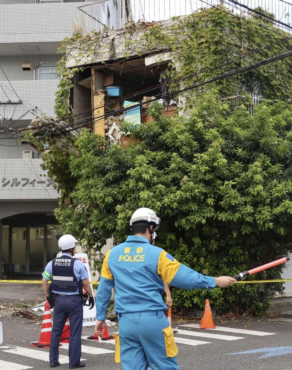 BAE, Deprem Sonrası Tsunami Uyarısı Nedeniyle Japonya'daki Vatandaşları Uyardı