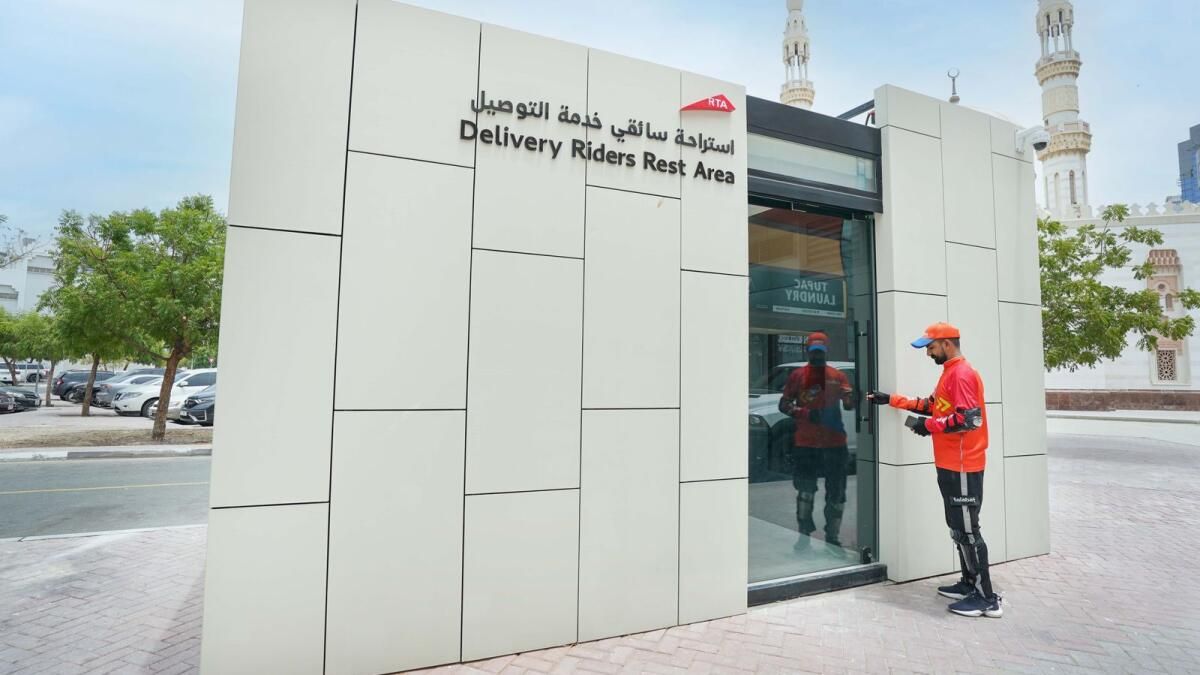 Dubai, Kilit Noktalardaki Teslimat Sürücüleri için 20 Klimalı Dinlenme Alanını Tanıttı