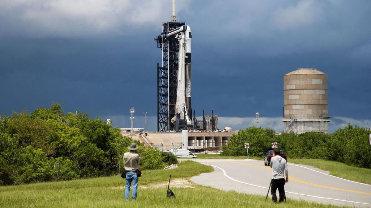 Mürettebatlı Spacex Görevi, Yer Ekipmanındaki Sızıntıdan Sonra Ertelendi
