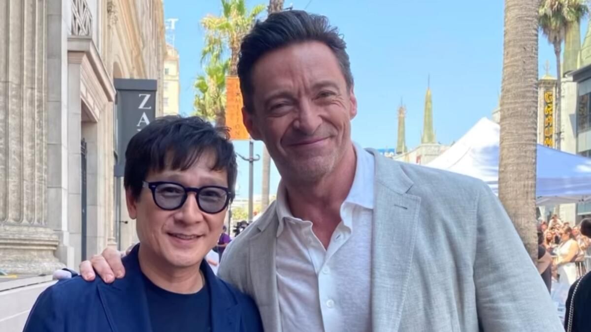 Hugh Jackman, 24 Yıl Sonra Ke Huy Quan ile Yeniden Bir Araya Geldiğini Hatırlıyor