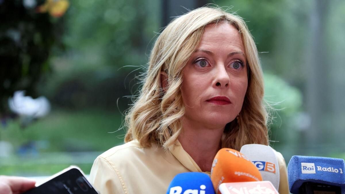 İtalyan Meloni, Kızını Çin'e Götürerek Annelere Örnek Olduğunu Söyledi