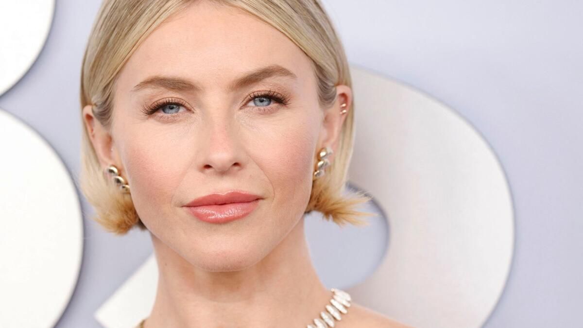 Julianne Hough 4 Yaşında İstismar Hakkında Açılıyor