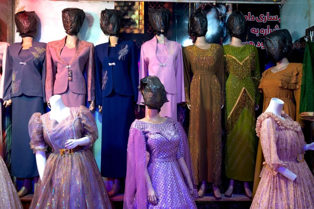 Meçhul Mankenler Afganistan'da Kıyafetlerini Sergiliyor