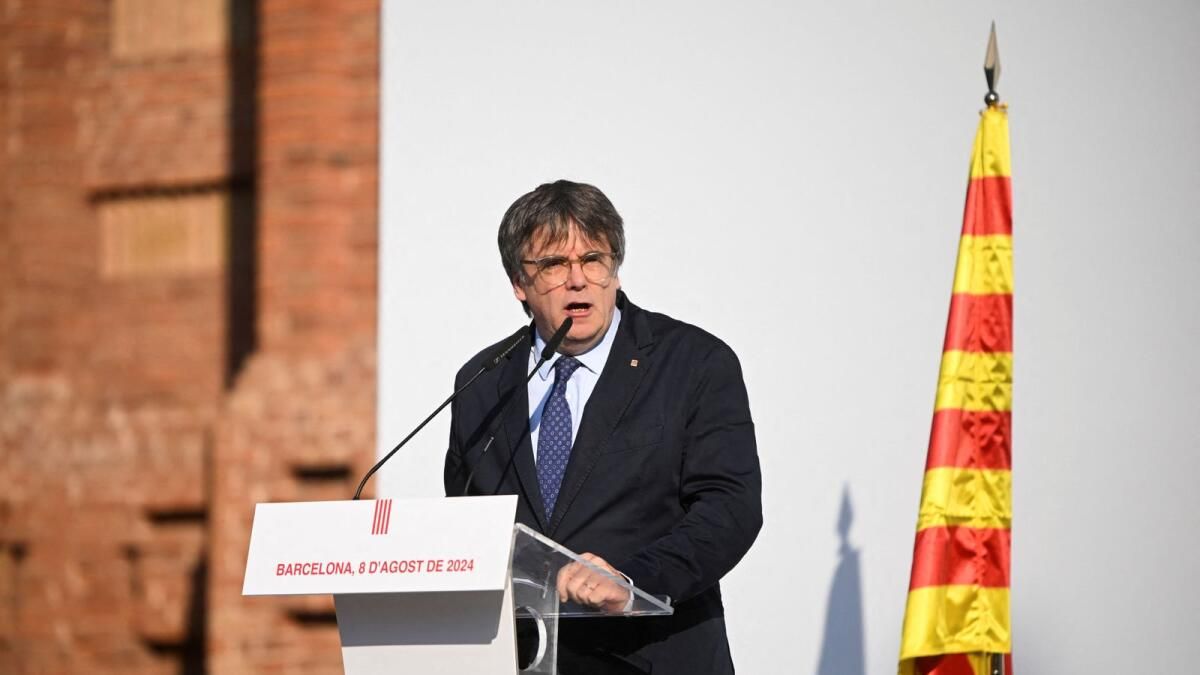 Kaçak Katalan Eski Lideri Puigdemont İspanya'ya Döner ve Tekrar Ortadan Kaybolur