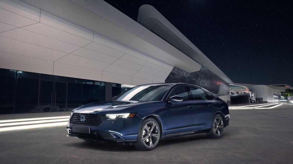 Otomatik İnceleme: 2024 Honda Accord E: hev Exl İyi Görünüyor, İyi Sürüyor