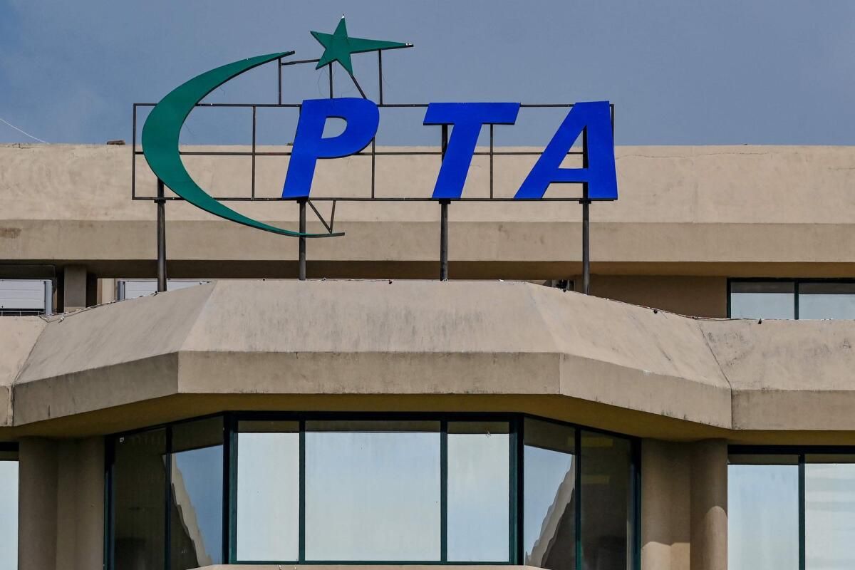 İşletmeler, Uzmanlar Pakistan'ın internet Yavaşlamasını Kınadı