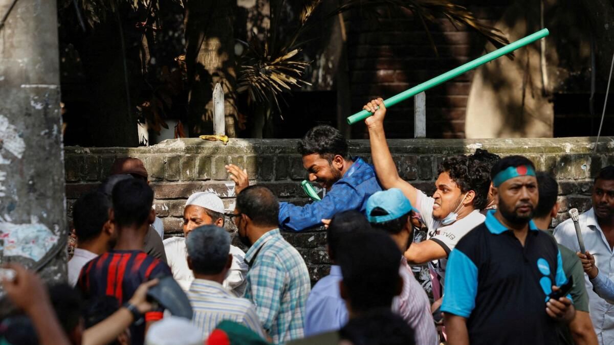 'Devrimi Koruma' Sözü Veren Bangladeş Mafyası, Eski Başbakanın Destekçilerini Yendi