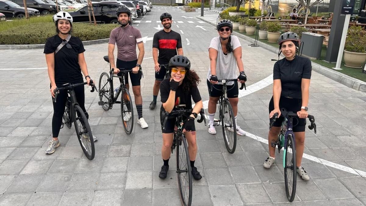 BAE Sakinleri Lahey'e 300 Km'lik Yolculuğa Katılacak, Gazze'de Yerinden Edilmiş Çocuklar için 2,3 Milyon Dh'ye Zam Yapacak
