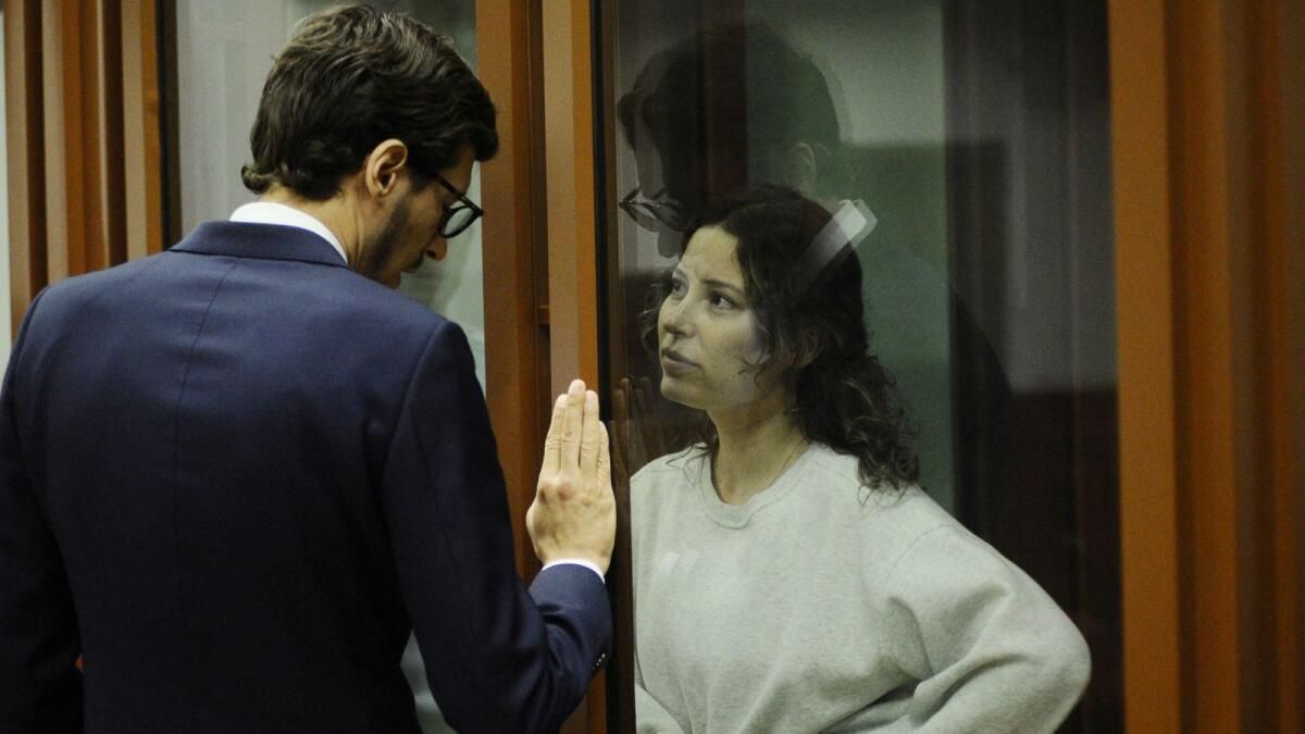 Rusya, ABD-Rusya Vatandaşı Karelina'yı Vatana İhanetten 12 Yıl Hapis Cezasına Çarptırdı