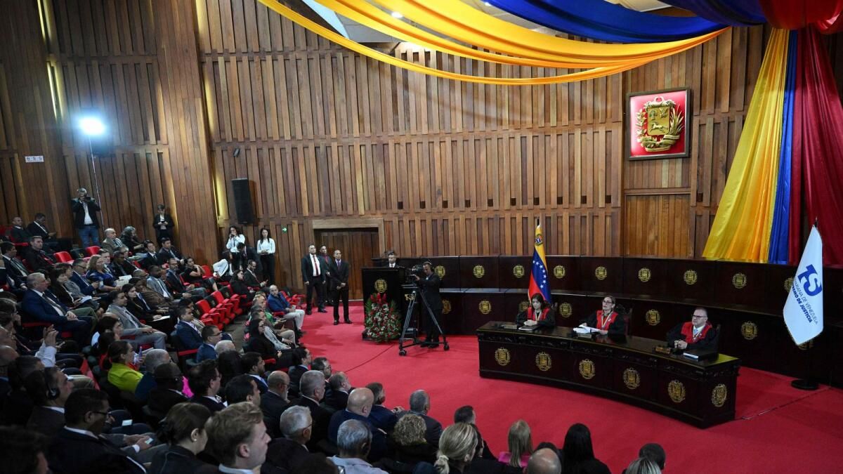 Venezuela Yüksek Mahkemesi, Hükümetin Kontrolü Sıkılaştırmasıyla Maduro'nun Seçim Zaferini Onayladı