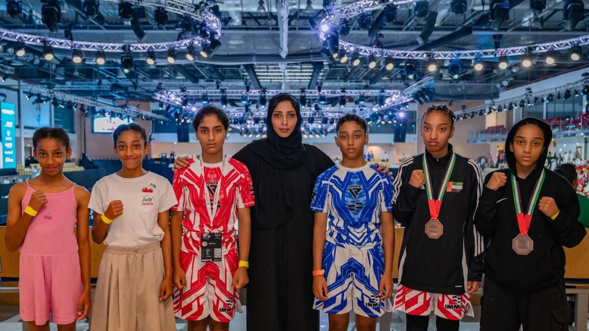 Dubai: Mma, Jiu-Jitsu Savaşçıları Olmak için Çalışmaları, Sporları Dengeleyen 6 Kız Kardeşle Tanışın