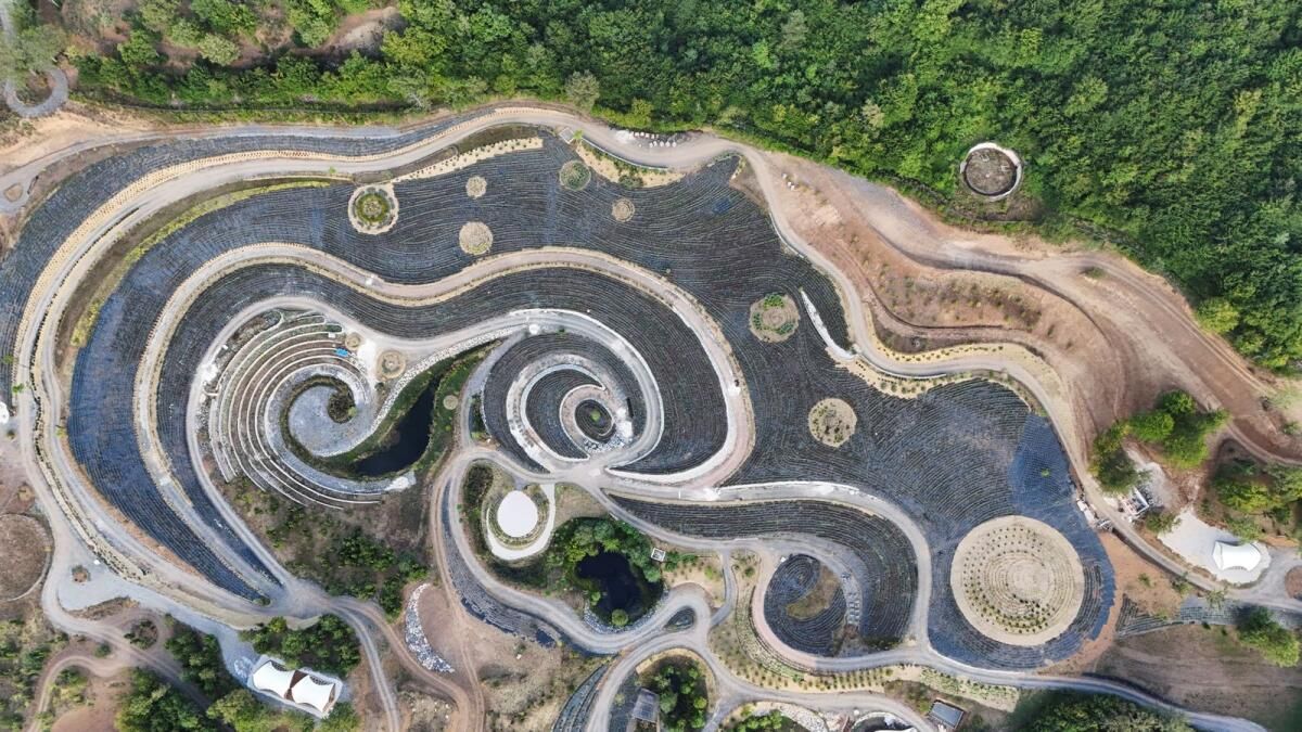 Van Gogh'un Yıldızlı Gecesi Bosna Tepelerinde Park Olarak Yeniden Yaratıldı
