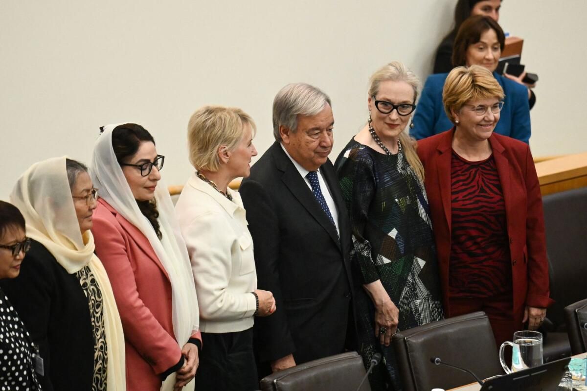 Meryl Streep, Bir Sincabın Afgan Bir Kızdan Daha Fazla Hakkı Olduğunu Söylüyor